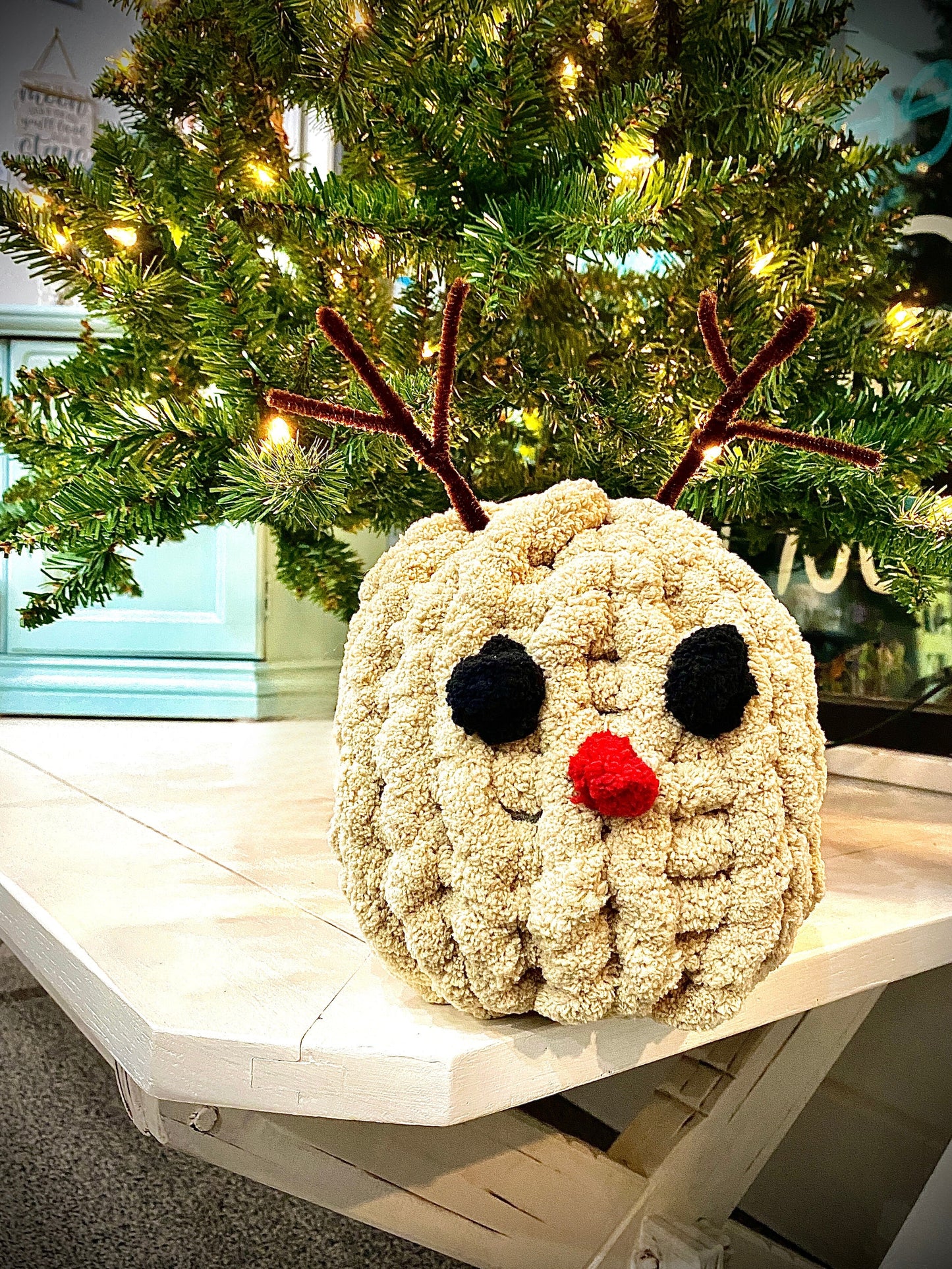 November 16th at KRAVE - Chunky Knitted Reindeer or Snowman Workshop!